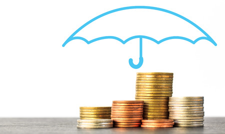 Illustration der Deckungssumme als Schutzschirm für die private Haftpflichtversicherung